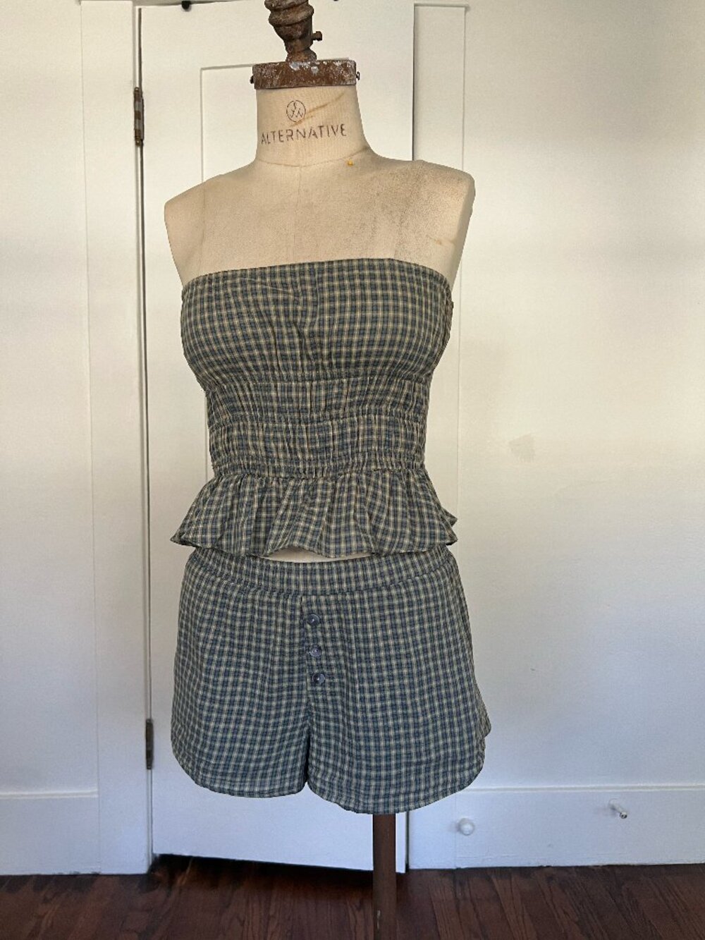 HEARTLOOM MOSS GINGHAM STRAPLESS TOP AND SHORT SET